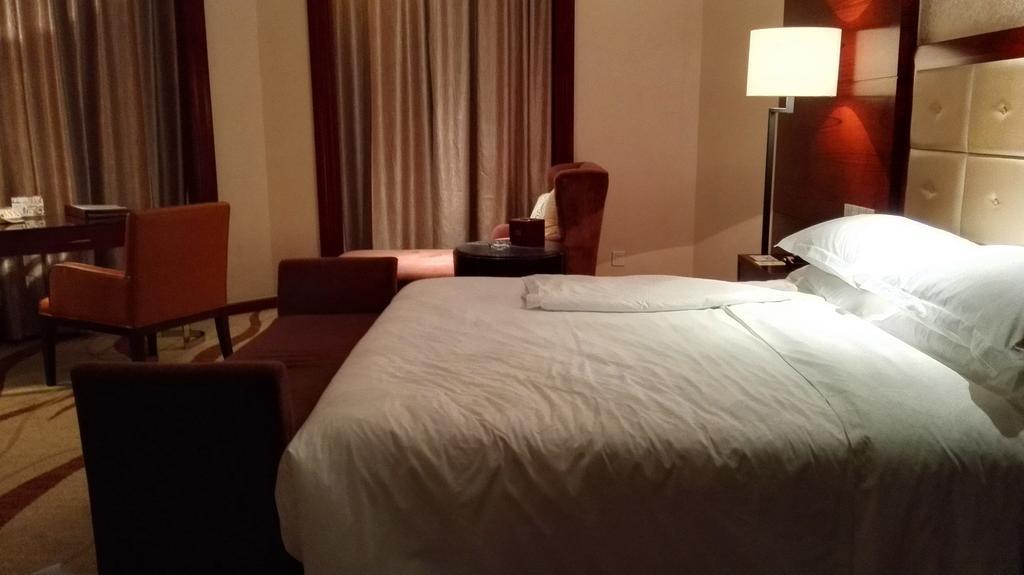 Ziguangyuan Hotel Jilin Exterior foto